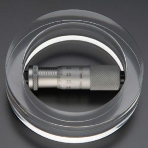 CERTIFICADO DE CALIBRACIÓN POR ORGANISMO DE ACREDITACIÓN EN LABORATORIO DE TORNILLO MICROMÉTRICO DE INTERIORES DE 300 A 600 mm