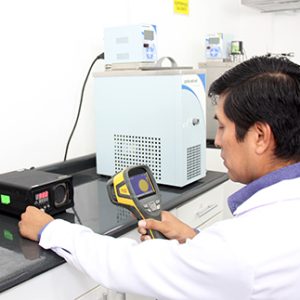 CERTIFICADO DE CALIBRACIÓN POR ORGANISMO DE ACREDITACIÓN EN INSTALACIONES DEL CLIENTE DE INDICADOR DIGITAL DE TEMPERATURA (CONTROLES CAVAS, NEVERAS, HORNOS, OTROS) EN 3 PUNTOS DE MEDICIÓN DE DE -20 A 400°C