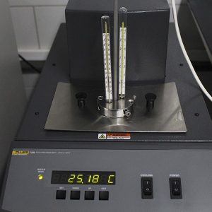 CERTIFICADO DE CALIBRACIÓN POR ORGANISMO DE ACREDITACIÓN EN LABORATORIO DE TERMÓMETROS ANALOGOS Y DIGITALES CON RESOLUCIÓN MAYOR O IGUAL A  0,1°C  DE -20ºC A 400°C