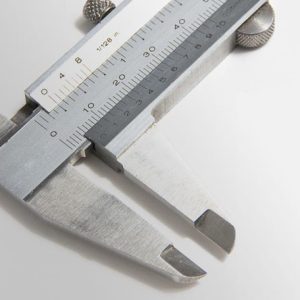 CERTIFICADO DE CALIBRACIÓN POR ORGANISMO ACREDITADO EN LABORATORIO DE PIE DE REY DE -- 0 A 300 mm